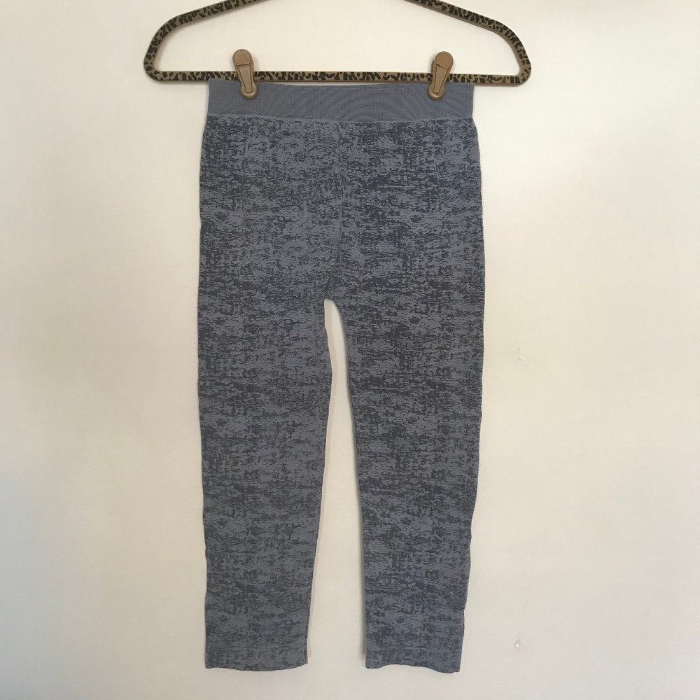 Tees by Tina OSFM Sorbtek Digital Capri Leggings